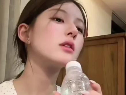 #赵露思特别的人#猎奇#素人唱歌 zls尊重逝者这块/.