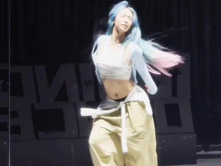 这种黏糊糊的歌真的听的我爽到爆啊啊啊啊啊啊!
#原创编舞 #基础爵士 #jazz #红线 #nabi编舞