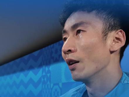 十五运会男子曲棍球决赛广东队惜败于内蒙古队,队员王伟豪接受采访时眼泛泪光。#十五运会 #全运会 #曲棍球 #广东队#广东云浮