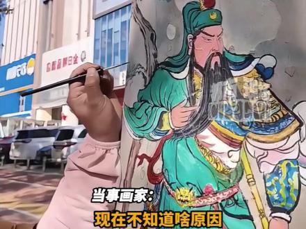 树洞作画:是美化城市还是破坏市容?山西城管叫停画家创作#街边树洞作画被城管责令涂掉#运城树洞墙绘 #城管回应画家在街边树洞上作画