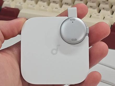 收到了飞书最新出的AI录音豆,很有意思的产品,这种形态可能比卡片更有用。