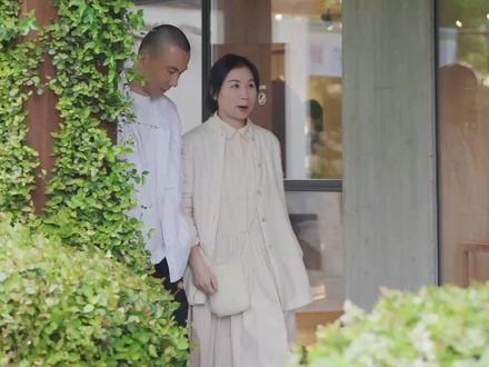 我们来聊聊,那些你们好奇的事 做自媒体快两年,
收获了无数鼓励、留言和小心心。
每一条我们都有认真看。
感谢大家的支持和陪伴,
以及每一次默默看完的你。
今天这期,挑几个大家常问的事,
好好聊一聊。
#粉丝问答 #日常 #幕后 #夫妻日常 #生活方式