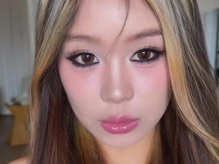 古早漫画混血妆和灌汤包的教程 赛道走走完了#妆教 #美食教程