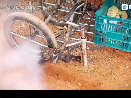 #创作者大会 用废旧材料 改一辆蒸汽自行车