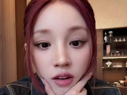 雨琦解释首尔演唱会膝盖受伤,琦表示:我都不知道自己受伤💪 #宋雨琦 #宋雨琦演唱会 #宋雨琦直播 #向全世界安利宋雨琦