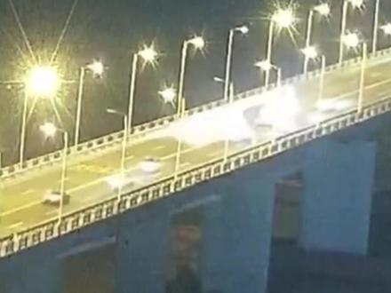 台州首套“远光灯”抓拍设备正式上线!违规将记1分 罚款50元 #远光灯 #安全驾驶 #交通规则 @抖音小助手