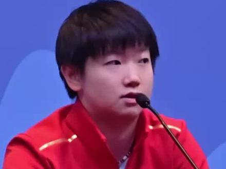 【孙颖莎复盘全运会女单比赛 自评90分】11月16日晚,在澳门举行的第十五届全国运动会乒乓球女子单打金牌赛中,河北队选手孙颖莎2:4不敌黑龙江队选手王曼昱,无缘金牌。孙颖莎在赛后新闻发布会上表示,全运会集结了全国实力最强的选手,自己在每一场赛前也做了充分准备,虽有一些遗憾,但对于自己此次全运会的表现,她打90分。(记者 邢雯)