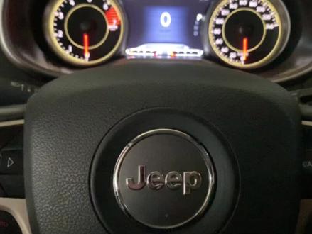 17年吉普自由侠机油保养复位!#每天一个用车知识 #汽车保养与维修 #dou是好车 #专业的事交给专业的人