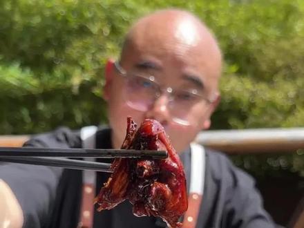 耀哥自己烧的鸭子就是好吃