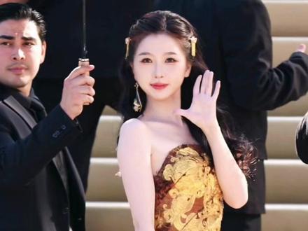 洛杉矶goldgala这一夜,国际影响力、文化破圈、顶流权威,在虞书欣身上诠释的淋漓尽致#虞书欣 #双轨 #永夜星河 #影娱热点团 #内容启发搜索