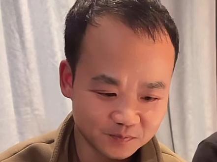 杠精采访苗王荒野求生之路,以前生活条件#老六荒野杠精 #老六荒野苗王#老六荒野求生#老六荒野求生第二季