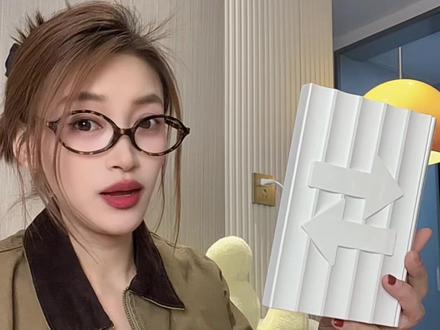 想知道在别人眼里长什么样吗?真颜之镜会告诉你答案#真颜之镜 #无镜像镜子 #化妆镜
