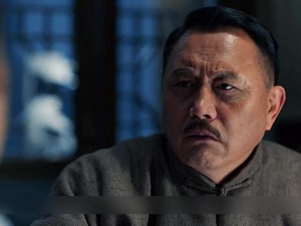 酒馆掌柜临终托孤,将媳妇和家业都交给了合伙人! #老酒馆 #重温经典 #电视剧解说