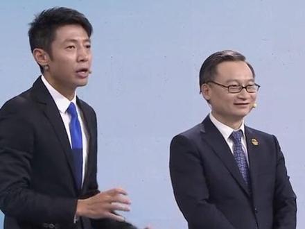 哈工大一个宿舍出了3位院士 哈工大的一间博士生宿舍里,竟然出了三位院士,就是韩杰才校长和他的室友们。被问到这间宿舍有什么“神奇魔法”?韩校长的答案是“生态”。韩校长说,要想成为顶尖人才,自我驱动力非常重要。当年他们仨学习的时候像是有使不完的劲儿。好生态如何创造?来取经~ #哈工大送你三把钥匙