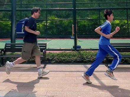 为啥早八小学生上学总迟到?原因找到了? #上学记 #vlog十亿流量扶持计划 #早八人的精神状态 #上学迟到的原因 #爸爸带娃