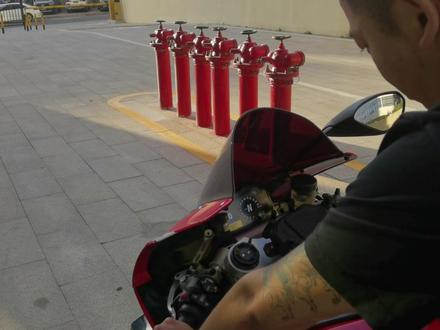 #爱机车爱生活 #杜卡迪V4 #杜卡迪启动困难 启动电机碳刷磨损严重 升级改良4碳刷。