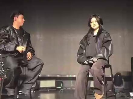 茶花开了,该回家了! #加木 #王睿卓