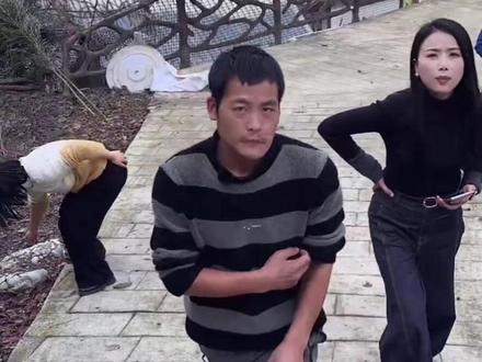 你们要找的刀疤哥在这里,没有失踪哈