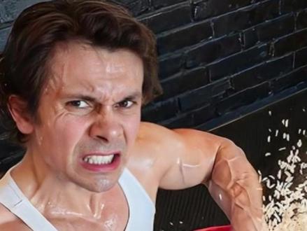 猛男挑战网红训练 #自然健身 #健身挑战 #铁砂掌 #武术 #功夫