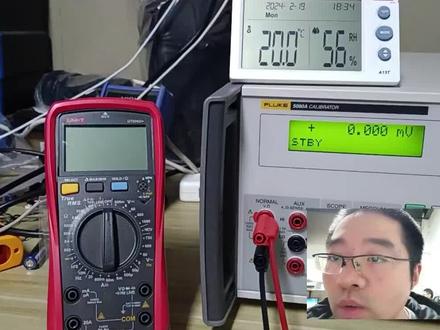 测优利德UT890D+万用表电压电阻电流