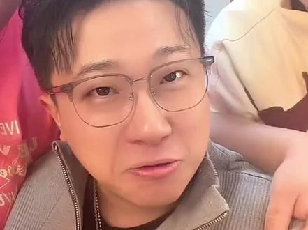 2026年1月31日,天津中华剧院锁定!德云社A组封箱演出,由杨鹤通带队,十二位角儿带来欢乐满满的相声盛宴!
#杨鹤通#张鹤擎等德云A队#相声 #快来围观 #正能量分享
