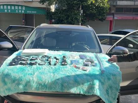 比亚迪25款宋prodmi天神之眼加装前排原厂座椅通风,原厂50W无线超级快充模块,专用动态光影氛围灯,都是用电脑原厂编程,不影响OTA升级。
#杭州比亚迪改装 #比亚迪25款宋prodmi #比亚迪原厂座椅通风 #比亚迪50W无线超级快充 #比亚迪宋pro氛围灯