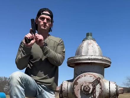 用什么武器能将躲在消防栓后的你送走 #军迷发烧友 #军事科普 #军事科技