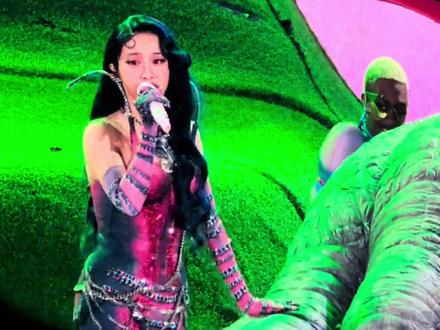 愉悦纯享版 全程氛围太棒啦#蔡依林 #蔡依林深圳 #蔡依林演唱会直拍 #蔡依林yqn chang h#蔡依林pleasure演唱会互动