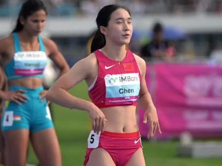 上期带大家了解了今年名古屋亚运会中国田径队的参赛阵容,那么这一期我们来分析一下本届亚运会中国田径队成员的参赛年龄构成,年龄最大的和年龄最小的居然相差了18岁?#98跑 #2026年名古屋亚运会
