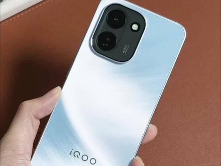 只有一个摄像头 iQOO Z11上手体验 #iQOOZ11