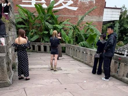 专属于峰峻妹的重庆攻略!打卡10个同款地 #重庆旅游攻略 ##时代峰峻 #长江国际 #时代少年团 #重庆打卡