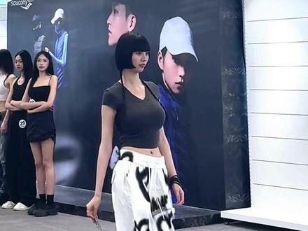 身高181体重96斤34E的模特是如何面试走秀的?#走秀#模特蒲曲