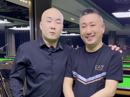 隆重介绍一下我的师傅。#台球杨帆