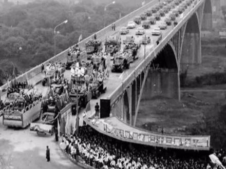 39年前的泸州长江大桥VS现在的泸州长江大桥