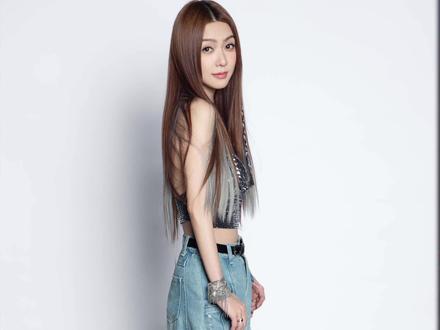 #薛凯琪 分享#天赐的声音 趣事!爆料近期还有出新专辑的想法!!!#娱乐评论大赏 #薛凯琪40岁状态 #采访现场