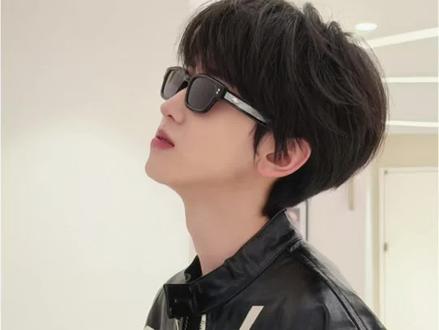 给你们总结了一下希望喜欢呀🥰#左奇函 #左奇函生日周边