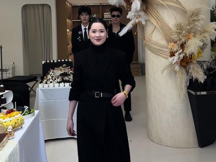 男团来了姐妹们#气场全开 #男团 #闻集笑笑#开业