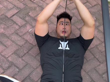 9号桌有两个老人 #抽象 #意想不到的结局