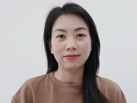 “在工作日”、“在周末”用英文怎么说?weekday、weekend前面又该用什么介词呢? #创作灵感 #爱丽丝漫游英语 #剑桥英语 #英语