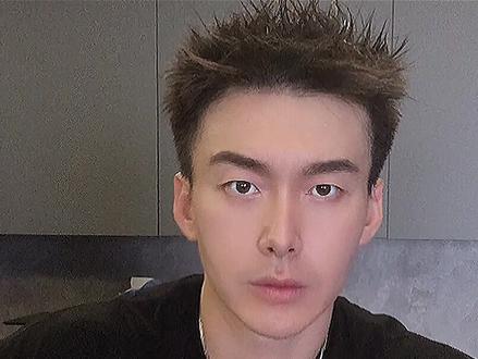 每天2片维生素C➕维生素E➕烟酸