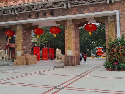 你知道佛山市石湾公仔街吗?带你去欣赏各种陶瓷花盆