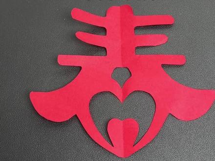 亲子剪纸时光!一把剪刀裁出新年红,窗花贴满是年味#窗花剪纸 #剪纸 #新年快乐 #亲子手工 #手工diy