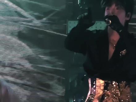 杨和苏《狼群的规矩》
这一段拍的好灾难
加上还有人上厕所截了一段
越看越生气但又舍不得删就发出来吧
#杨和苏 #演唱会 #杨和苏理想国