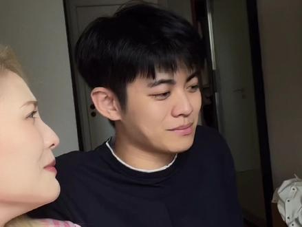 真不知道一个大男人害羞啥#情侣 #vlog日常