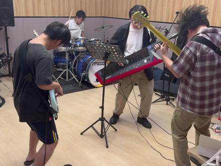 已严肃演奏,缅怀,遗憾 #张雪峰老师 #土木人 #励志 ##乐队即兴 #音乐生