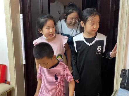 我们都是平凡快乐的人#忘年交 #娥哥的兄弟们 #我要跟你玩 #娥哥随拍 #娥哥日常 #人类幼崽成长记 #记录真实生活