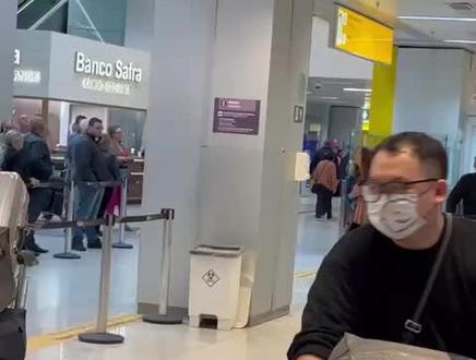 好了、大家看完视频点个赞👍第一篇:圣保罗机场✈️接宝贝女儿👭#海外生活