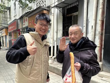 第4集|听说武汉人对于“过早文化”是有执念的 一天不吃早饭都不行 年轻人都不睡懒觉的嘛?#武汉过早 #赵师傅油饼烧麦 #粮道街