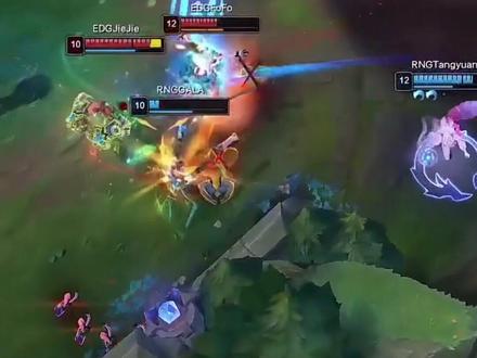 阿卡丽跟蔚都来了 #LPL #2023LPL春季赛