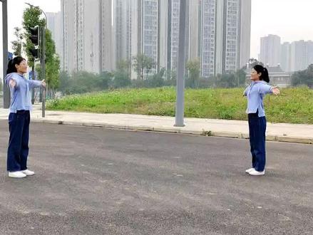 一分钟教你制作,自己踢飞自己的视频,学会了赶紧制作起来吧 #剪映教程 #剪辑教程 #特效教程